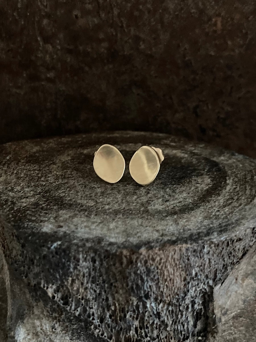Curved Coin Studs 14k Gold